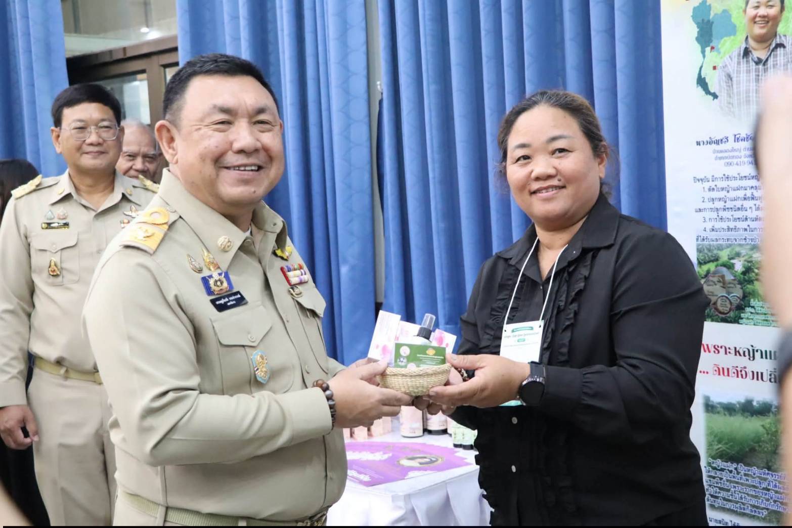 title - เลขาธิการสำนักงานการปฏิรูปที่ดินเพื่อเกษตรกรรม เป็นประธานในพิธีเปิดโครงการฝึกอบรมเชิงปฏิบัติการ หลักสูตร “รู้ปลูก รู้รักษา รู้คุณค่าของหญ้าแฝก” ระยะที่ 2 ภายใต้โครงการพัฒนาและรณรงค์การใช้หญ้าแฝกอันเนื่องมาจากพระราชดำริ ประจำปีงบประมาณ พ.ศ. 2569 ณ ศูนย์ส่งเสริมและพัฒนาอาชีพเสริมนอกภาคการเกษตร (ศพส.)